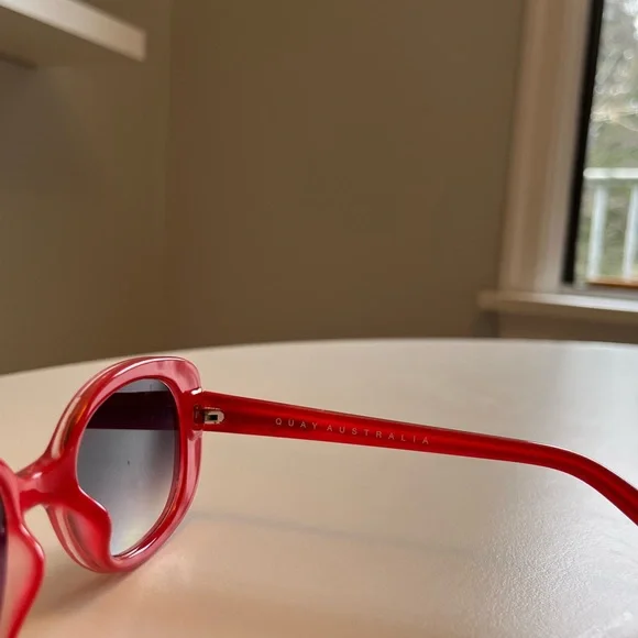 Quay Australia x Desi Perkins Lulu Red Oval Sunglasses - Picture 7 of 11